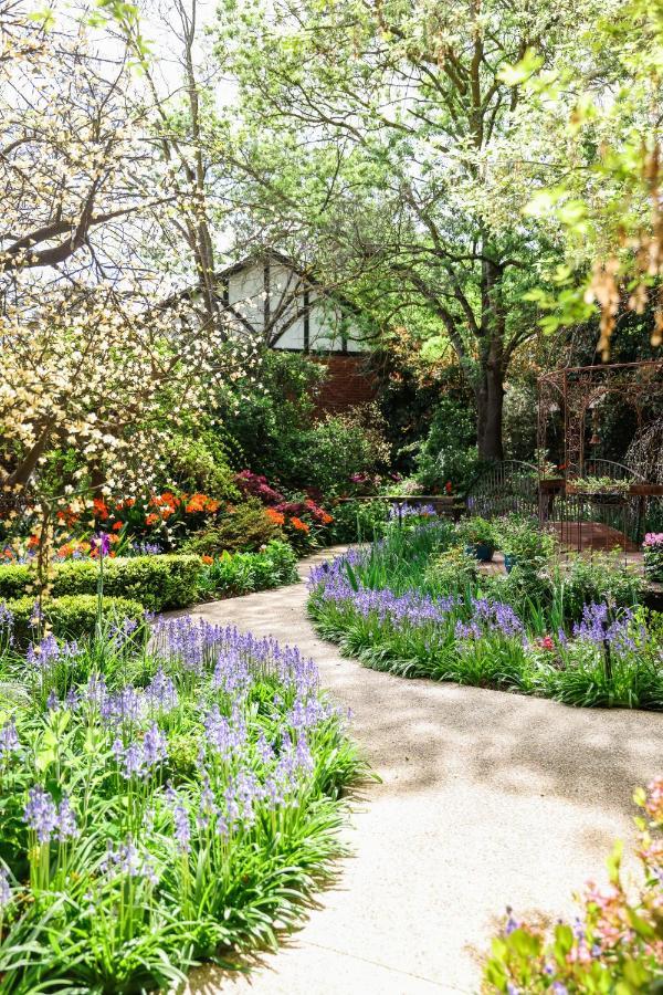 Elizabethan Lodge Melbourne Exterior foto